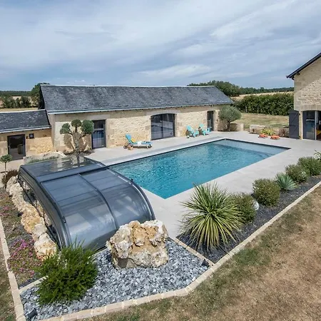 Holiday home Longere Linaroise & A 15 Min Du Futuroscope *