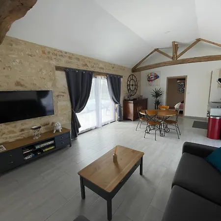 Longere Linaroise & A 15 Min Du Futuroscope Holiday home