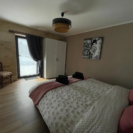 Holiday home Longere Linaroise & A 15 Min Du Futuroscope