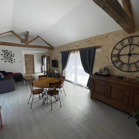 Holiday home Longere Linaroise & A 15 Min Du Futuroscope Liniers